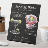 Gothic Wedding Whimsigoth 3 Signature Drinks unter Sockelschild (In Situ)