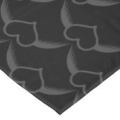 Gothic Wedding Winged Heart Gemustert Tischdecke (Schrägansicht)