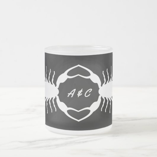 Gothic White Wedding Skorpions Custom Mit Monogram Mattglastasse (Mittel)