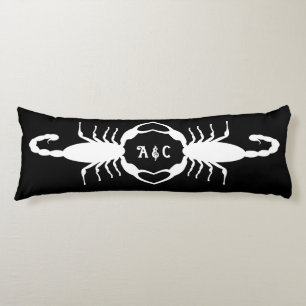 Gothic White Wedding Skorpions Custom Mit Monogram Seitenschläferkissen