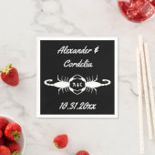 Gothic White Wedding Skorpions Custom Mit Monogram Serviette (Beispiel)