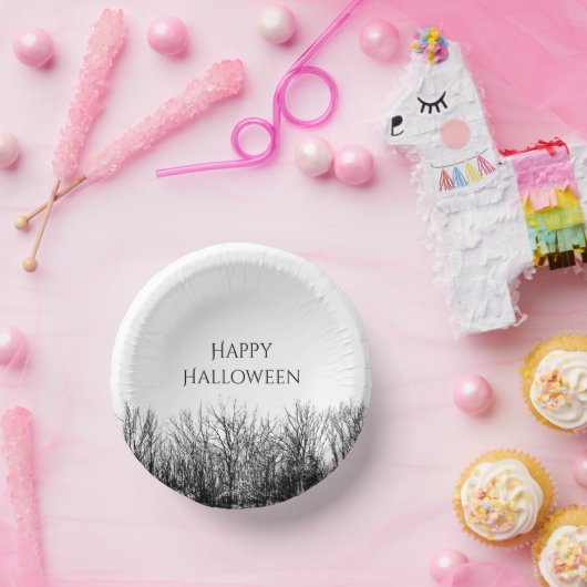 Gothic Woods Schwarz-weißes Halloween-Party Pappteller (Party)