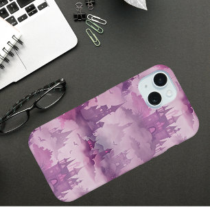 Gothische Schlösser im Nebel – Verzauberte Fantasy iPhone 15 Hülle