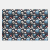 Gothische Weihnachtskugeln in Weihnachtsmannmützen Geschenkpapier Set (Vorderseite)