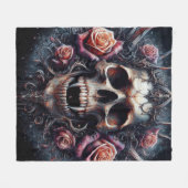Gothischer Schädel mit Rose Fleecedecke (Vorderseite (Horizontal))