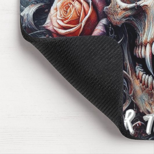 Gothischer Schädel mit Rose Mousepad (Ecke)