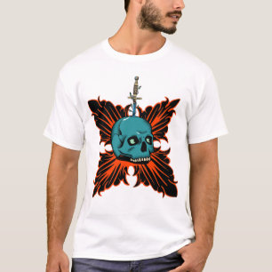 Gothischer Schädel mit Schwert und fierigem Stamme T-Shirt