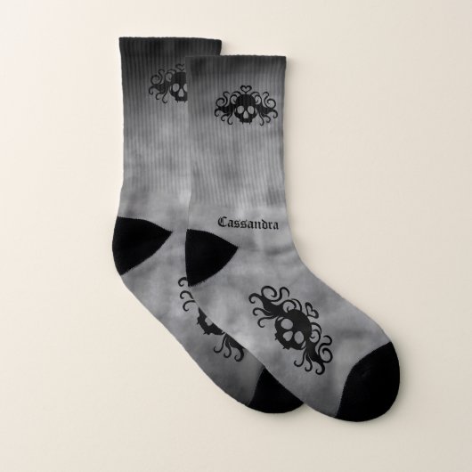 Gothischer Schädel rauchgrau groß Socken (Paar)