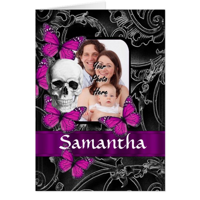 Gothischer Schädel und Schmetterlinge (Vorne)