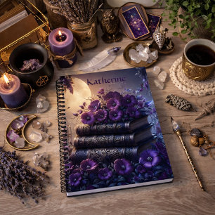 Gothisches Buch Lila Blumenmuster