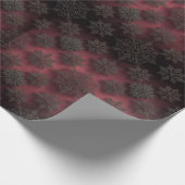 Gothmas Black Floral Pattern on Deep Crimson Red Geschenkpapier (Ecke)