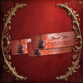 Gotische Geigenblüte mit rote Rosen