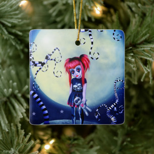 Gotische Girl-Voodoo-Puppe und gruselige Reben Keramikornament