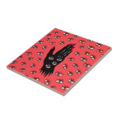 Gotische Halloween Art - Schwarze Hand Spooky Eyes Fliese (Seite)