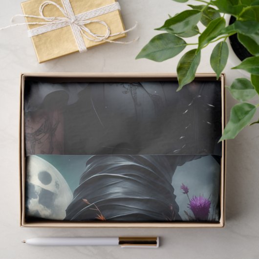 Gotische Hexe mit Moonlit Street und Lila Rose Seidenpapier (Geschenk)