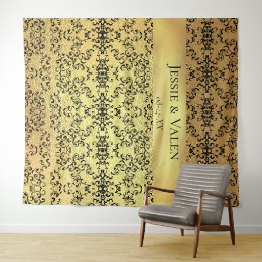 Gotische Hochzeit mit schwarzem Swirl Wandteppich (Beispiel (Horizontal))