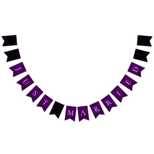 Gotische Hochzeitsjagd mit lila und schwarzem Herz Wimpelkette (Alle)