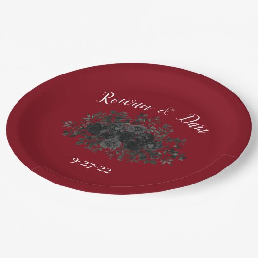 Gotische Hochzeitspapier-Teller in Rot und Schwarz Pappteller (Schrägansicht)