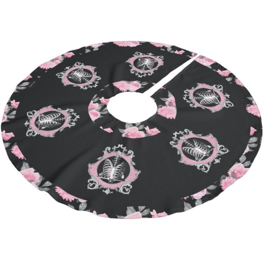 Gotische Liebe | Rosa und schwarze Skelette Herz B Polyester Weihnachtsbaumdecke (Schrägansicht)