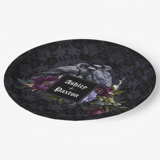 Gotische Lila Blumenbouquet an der Spitze mit Rave Pappteller (Schrägansicht)