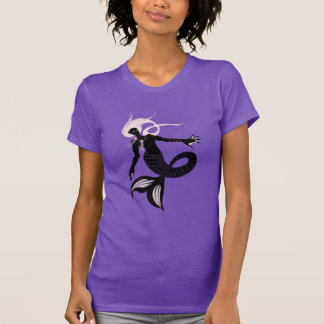 Gotische Meerjungfrau mit Fischbein-Polster dunkle T-Shirt