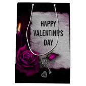 Gotische Rose, Kerze, Pergament und Schlösser Mittlere Geschenktüte (Rückseite)