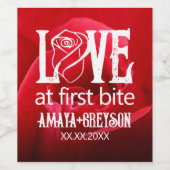 Gotische Rote Rose Liebe bei First Bite Wedding Weinetikett (Einzelnes Label)