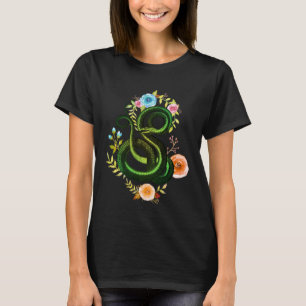 Gotische Schlange umgeben von floralen Aquarellen T-Shirt