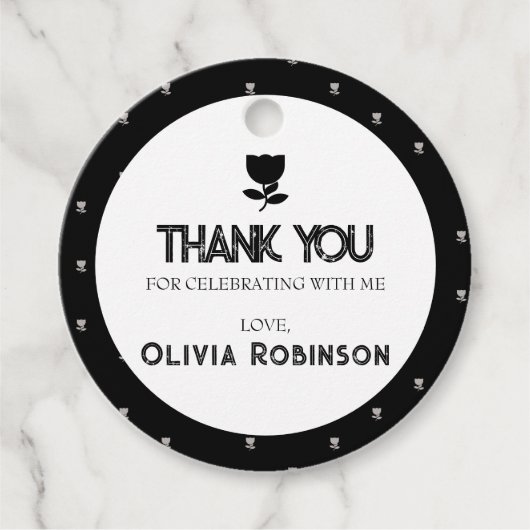 Gotische Schwarz-Weiß Geburtstag Geschenkanhänger (Vorderseite)