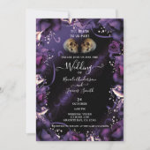 Gotische Skulls und Lila Rose Halloween Hochzeit Einladung (Vorderseite)