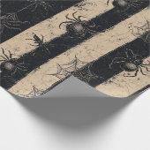 Gotische Spinne und gestreiftes Halloween-Muster Geschenkpapier (Ecke)