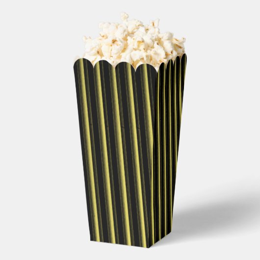 Gotische Streifen Geschenkschachtel (Geplatzt)