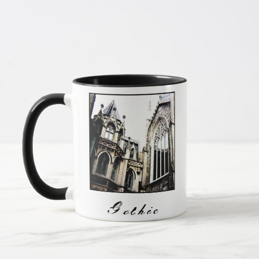 'Gotische' Tasse (Links)