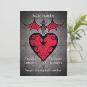 Gotische viktorianische Vampirherz in Rot Einladung (Stehend Vorderseite)