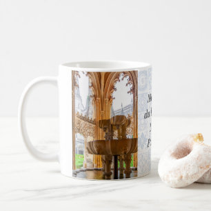 Gotischer Brunnen und Kloster. Kloster Batalha Kaffeetasse