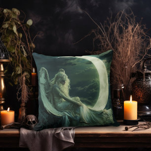 Gotischer Engel mit Mond Kissen