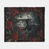 Gotischer Friedhof Rose Garten mit Rot und Schwarz Fleecedecke (Vorderseite (Horizontal))