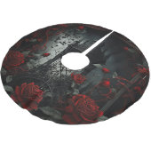 Gotischer Friedhof Rose Garten mit Rot und Schwarz Polyester Weihnachtsbaumdecke (Schrägansicht)