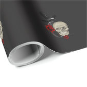 Gotischer Schädel mit Rose und Raben Geschenkpapier (Rolleneckpunkt)