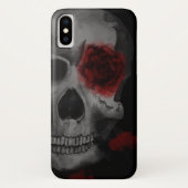 Gotischer Schädel und lebendige Rote Rosen Case-Mate iPhone Hülle (Rückseite)