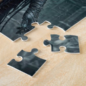 Gotischer Schwarzer Engel in der antiken Halle Puzzle (Seite)