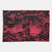Gotischer Spitzeschädel im Rot und im Schwarzen Küchentuch (Horizontal)