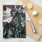 Gotischer Spitzeschädel in aquamarinem und in Lila Geschirrtuch (Viertel Falte)