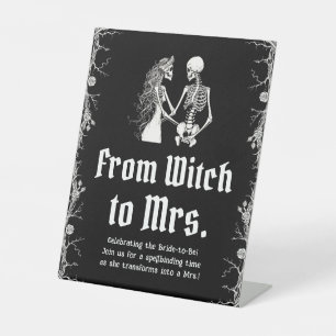 Gotisches Halloween Skelett von Hexe bis Mrs. Sign Sockelschild