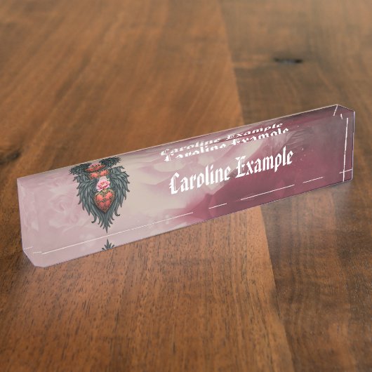 Gotisches Herz mit Blumen und Flügeln. Namensplakette (Seite)