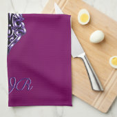 Gotisches Kreuz in Lila Form mit Monogramm Geschirrtuch (Viertel Falte)