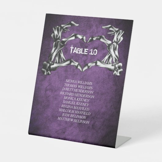 Gotisches Schild zwischen Hochzeitssitzen (Vorderseite)