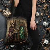 Gotisches Skelett mit großem Buch Tasche