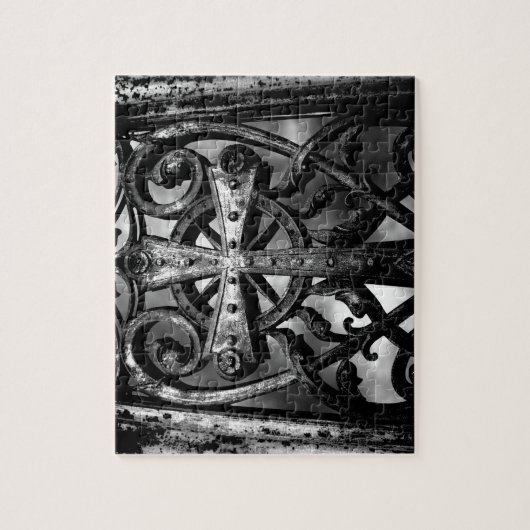 Gotisches viktorianisches Kreuz Puzzle (Vertikal)