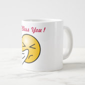 "GOTT BLESS, DASS DU GEFÄHRDET BIST Jumbo-Tasse (Vorderseite Rechts)